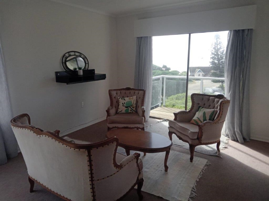 5 Bedroom Property for Sale in Paradise Beach Eastern Cape